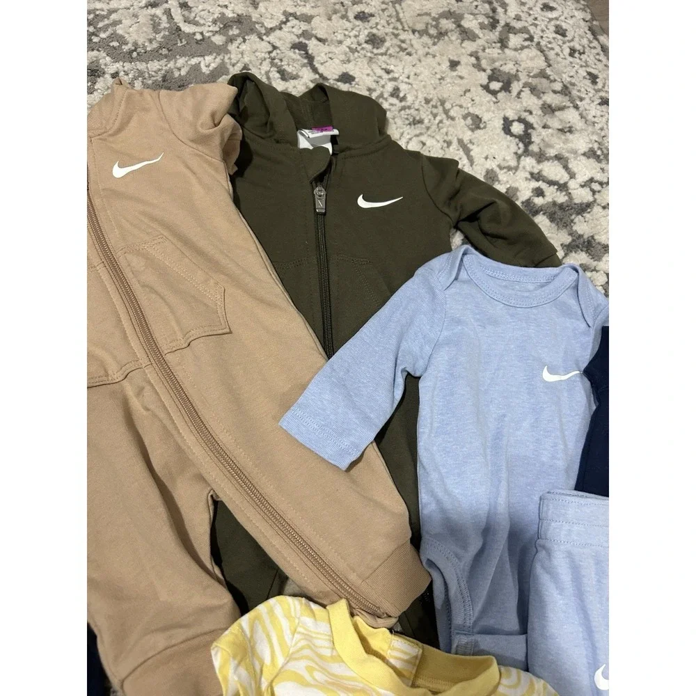 Nike Baby Boy‎ Lot Size Newborn/0-3 Month